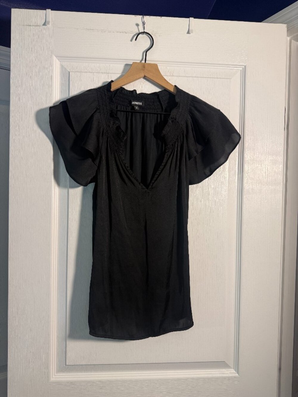 EUC - Express - Black Dress Shirt - Size Small